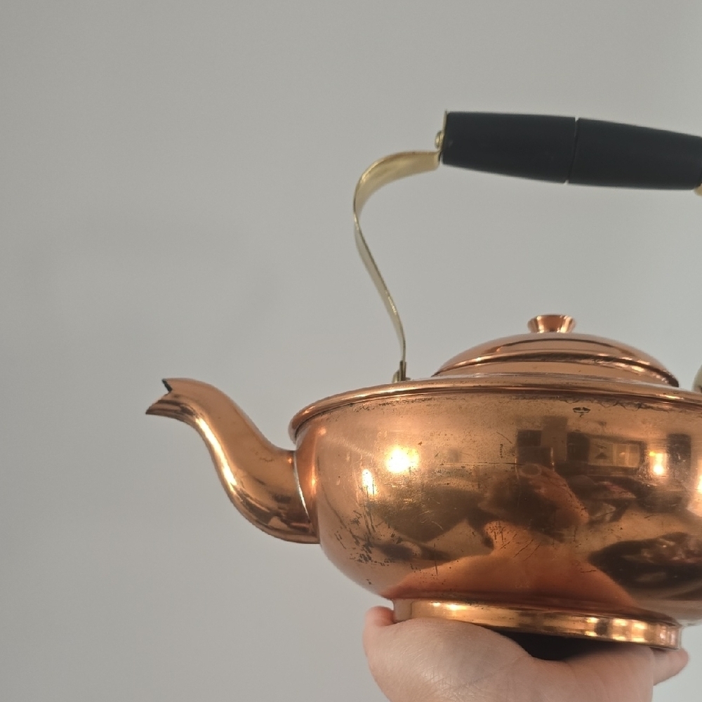 Vintage Copper KETTLE - Picture 2 of 10